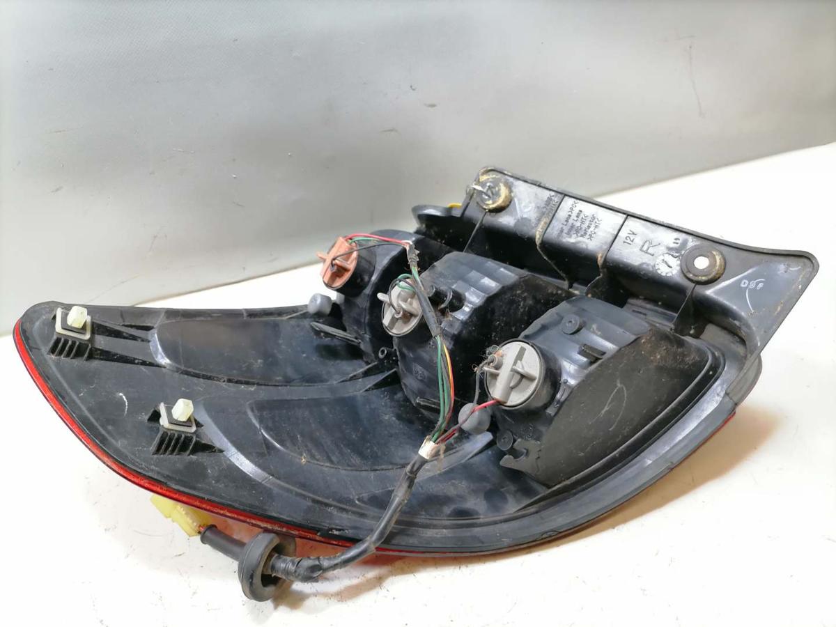 Suzuki SX4 EY original Rücklicht Rückleuchte Schlussleuchte rechts BJ11